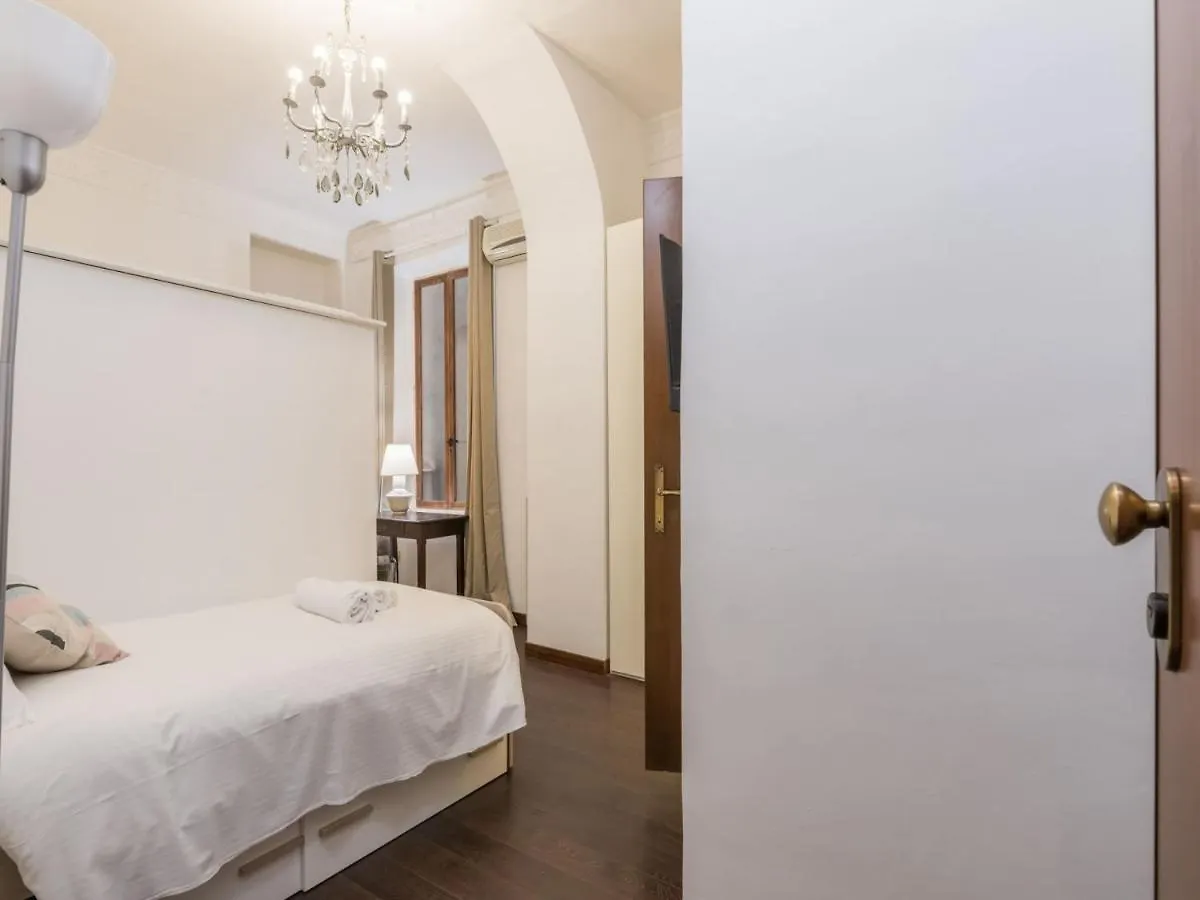 The Best Rent - Three-Bedroom Apartment Close To The Quirinale Řím 0*,  Itálie